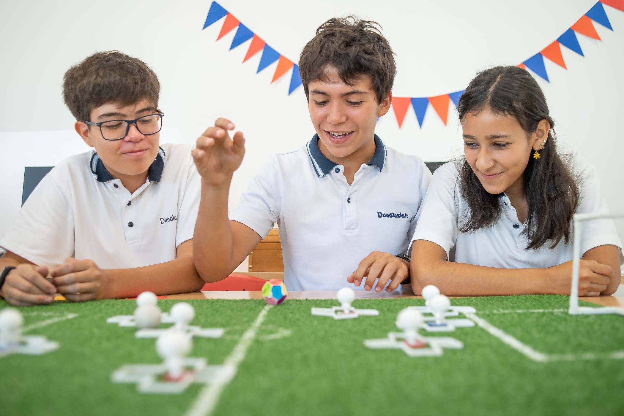 Bienvenida del rector - John MacKenzie